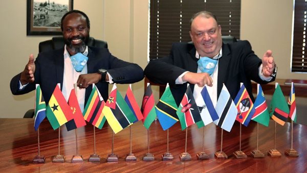 Antony Hlungwane, CEO of Unplugg and Tertius Zitzke, CEO of 4Sight