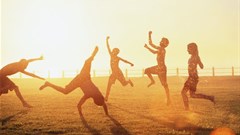 Children aged 0-14 years are likely to be physically active outdoors when it’s warm. Hello World/Getty Images