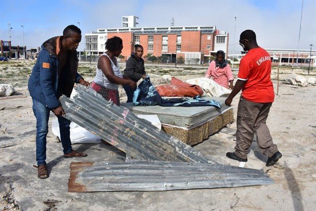 Illegal land occupations in Cape Town have become more frequent in recent years. Adi Kumar suggests how to deal with the housing crisis that gives rise to these occupations. Archive photo: Buziwe Nocuze