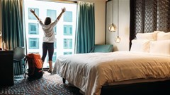6 ways hotels can show customers love