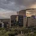 In September, Sanlam announced that it had awarded its newly appointed CEO Paul Hanratty a package potentially worth between R161 million and R500 million. Photo: Sanlam Building, Sandton by Paul Saad (CC BY-NC-ND 2.0)