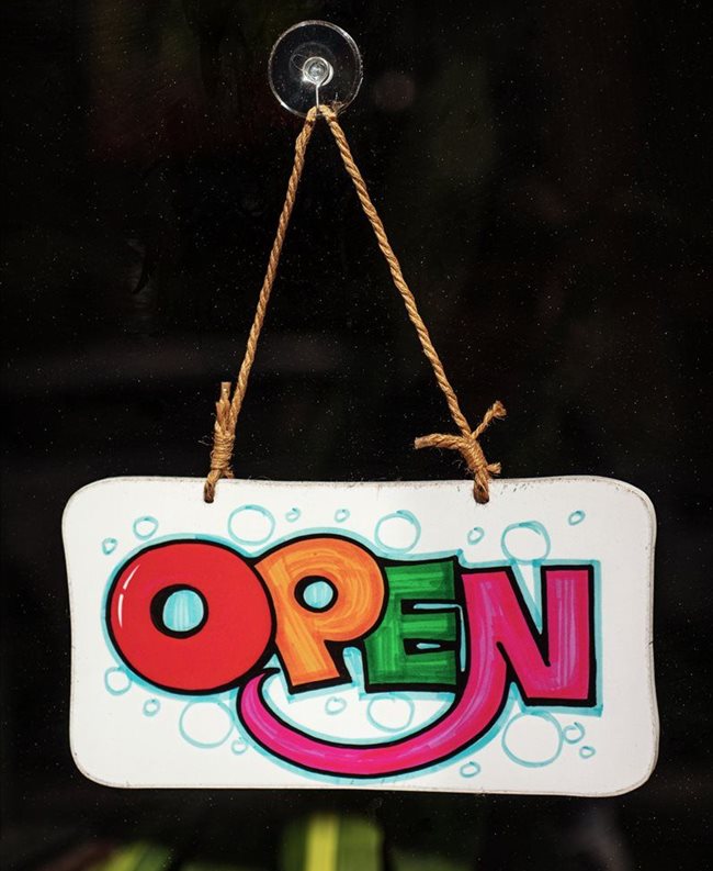 Photo by Tim Mossholder© from