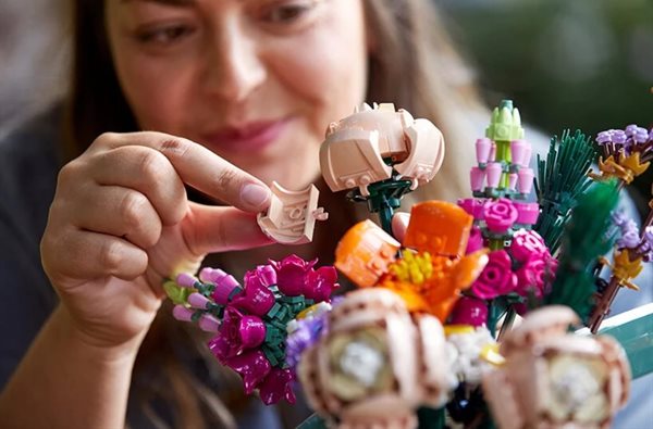 Lego Botanical Collection designed to aid creativity and stress relief in adults