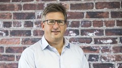 Choosing between agile and waterfall