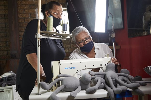 Hippo Toy Project: Hazel Adams and Maragret Dooling