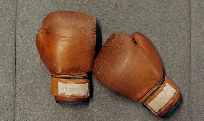 Photo by Mikhail Nilov © from