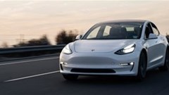 Tesla with 'no one' driving crashes, killing two passengers