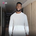 LG makes a play for Siya Kolisi