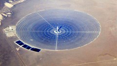 Concentrated solar power plant. Source Wikipedia