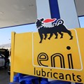 A police car is being filled with fuel at a gas station next to the sign of Italian energy Eni company in the Red Sea resort of Sharm el-Sheikh, Egypt February 6, 2021. Reuters/Amr Abdallah Dalsh