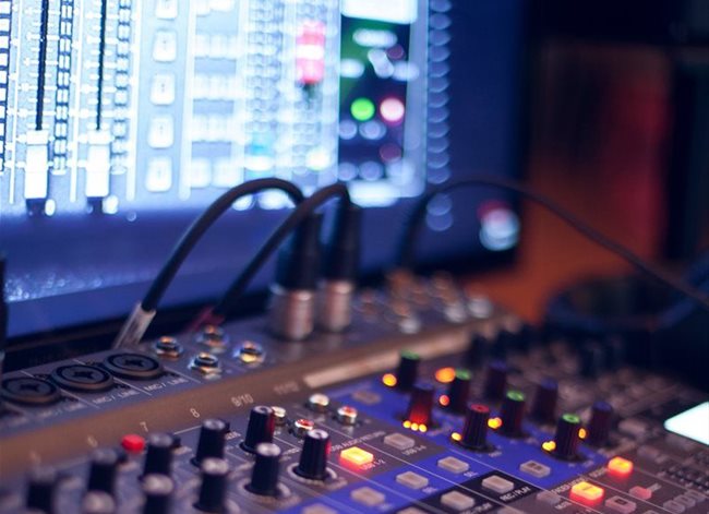 Photo by Benjamin Lehman from