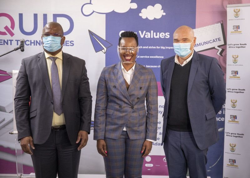 From L-R: Premier Eastern Cape Provincial Government, Honourable Lubabalo Oscar Mabuyane officially; The Minister of Communications and Digital Technologies, Honourable Stella Ndabeni Abrahams (MP) and Craig van Rooyen, Chief Commercial Officer Liquid Intelligent Technologies South Africa
