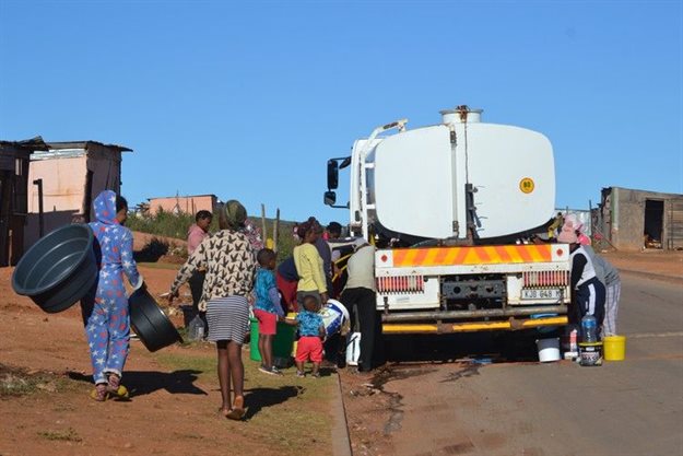 Residents in Area 11 in Gunguluza collect water from this truck daily as taps in the township have run dry for several days. Photo: Thamsanqa Mbovane