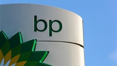 A BP logo is seen at a petrol station in London, Britain 15 January 2015. Reuters/Luke MacGregor/File Photo