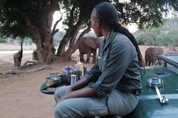 Meet Makuleke's first female field guide: Shiluva Khosa