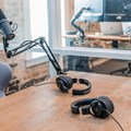 The fierce competition between radio and podcast