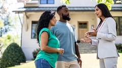 Struggling to sell your house despite the favourable market? Here's what to do