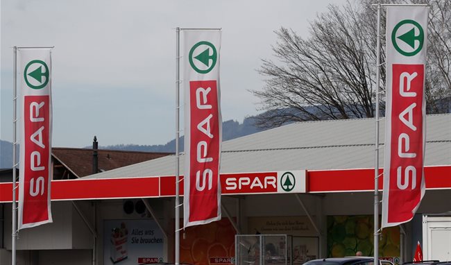 Source: Reuters/Arnd Wiegmann