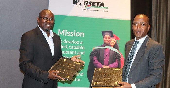 Muvatera Ndjoze-Siririka, acting CEO of NTA with Tom Mkhwanazi, CEO of W&RSETA, at the signing of the MoU in Johannesburg on 24 February. Source: Supplied