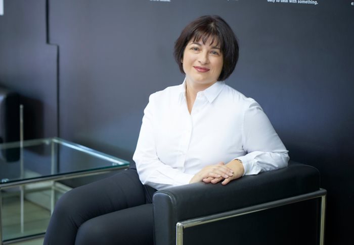 Adri Führi, group CFO at e4.