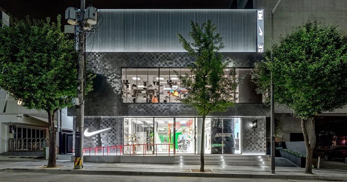 Nike Style’s personalised store facade celebrates the Nike Member community by showcasing a collection of hand-drawn Swooshes created by Members in the local neighborhood. Source: Supplied