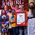 Joburgers on the hunt for the best burger in the city with Anele and the Club on 947