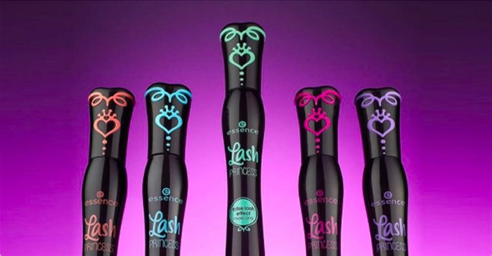 FundiConnect helps essence celebrate 20 years with a giveaway for students