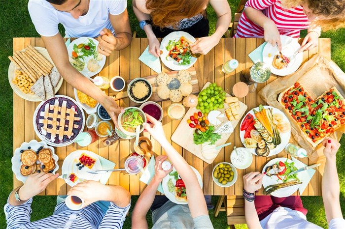 Dietitians weigh in on top 2023 nutrition trends