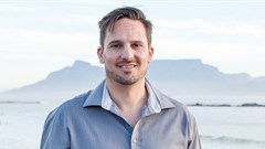 Elmen Lamprecht is an executive consultant at 21st Century