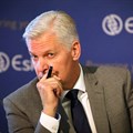 Eskom losing well over R1bn a month through theft, says De Ruyter