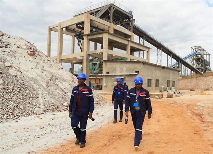 Workers at Prospect Lithium mine and processing plant in Goromonzi, Zimbabwe. 2023. Source: Reuters/Philimon Bulawayo