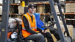 Boost warehousing competitiveness this festive season with temporary employment services
