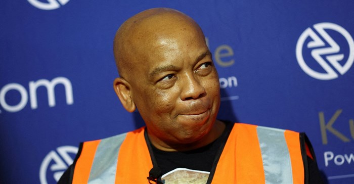 South African Minister of Electricity Kgosientsho Ramakgopa briefs members of the media after his visit to assess progress on bringing back online faulty units and boosting power generation at the Kusile Power Station, in Delmas. Source: Reuters/Siphiwe Sibeko