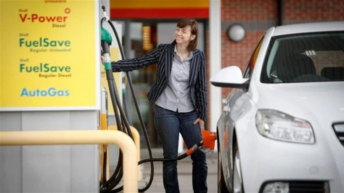 Huge fuel price cuts predicted for December 2023