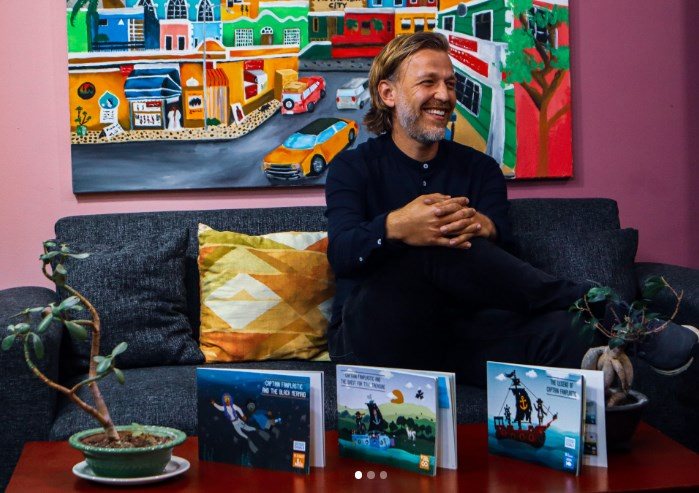 Enhancing environmental literacy: Introducing Captain Fanplastic and the Black Mermaid