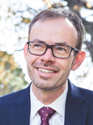 Professor Waldo Krugell, economist at the Faculty of Economic and Management Sciences at NWU