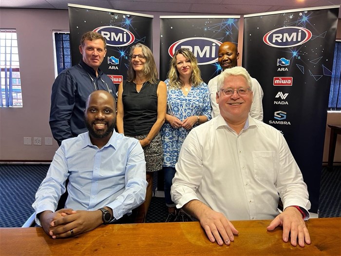 From left to right in the back row Lvh, Birgit MacMahon (HWK representative in South Africa), Patricia Roth (Head -International Education at HWK Germany) | image supplied