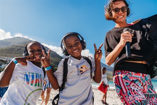 Captain Fanplastic teams up with Secret Sunrise for a unique dance cleanup for nature