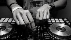 Source: © Isabella Mendes The Music Business Masterclass (MBM) has been launched by the Southern African Music Rights Organisation (Samro), in partnership with the Academy of Sound Engineering (ASE)