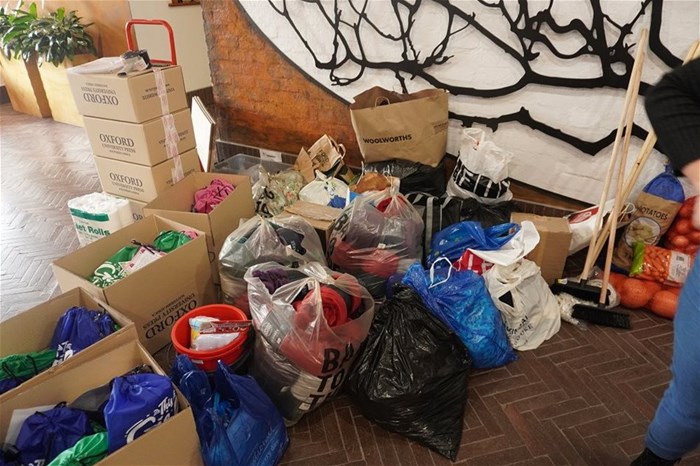 Oxford University Press Southern Africa gives back on Mandela Day