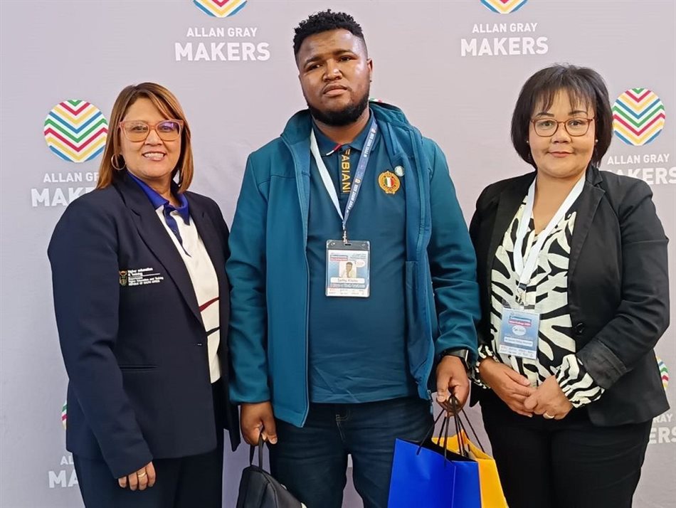 South Cape TVET College chief executive officer/principal Dr Tercia Terblanche, Sethu Klaas winner for category, I have a Technology Business and host college, Elgin Mokokong, acting principal for Northern Cape Urban TVET College acting chief executive officer/principal.