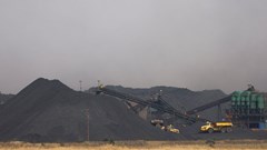 A loader is seen at the Klipfontein Colliery near Balmoral, in the Mpumalanga province, South Africa, 11 September 2023. Reuters/Siphiwe Sibeko/File Photo