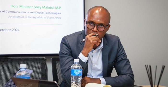 Comms Minister steps in to keep millions of South Africans connected to SABC