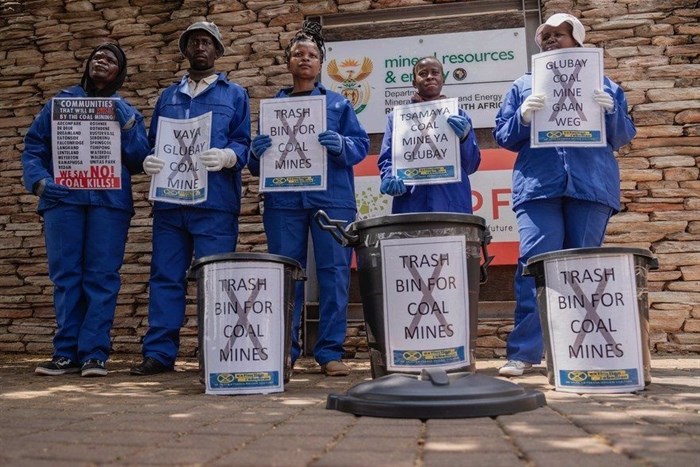 Activists from the Vaal region protested outside the Department of Mineral Resources in Pretoria against Glubay’s proposed mine. Residents are concerned about water, soil and air pollution from the proposed mine. Photos: Ihsaan Haffejee / GroundUp
