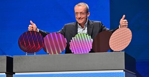 Pat Gelsinger displays wafers that represents Intel's four nodes in five years process strategy launched under his leadership at the Intel Foundry Direct Connect event in February 2024. Source: Intel