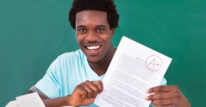 Image source: Andriy Popov –