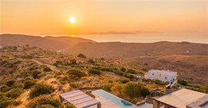 Join a transformation coaching retreat in a hidden spot in Greece this June 2025