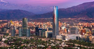 Source: © 123rf  Panoramic view of Santiago de Chile with the Andes mountain range in the back. Scopen's latest report analyses the new business practices of creative companies and advertisers' practices in Chile