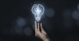 Image source: Dilok Klaisataporn –