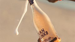 Van Hunks launches non-alcoholic sparkling wine